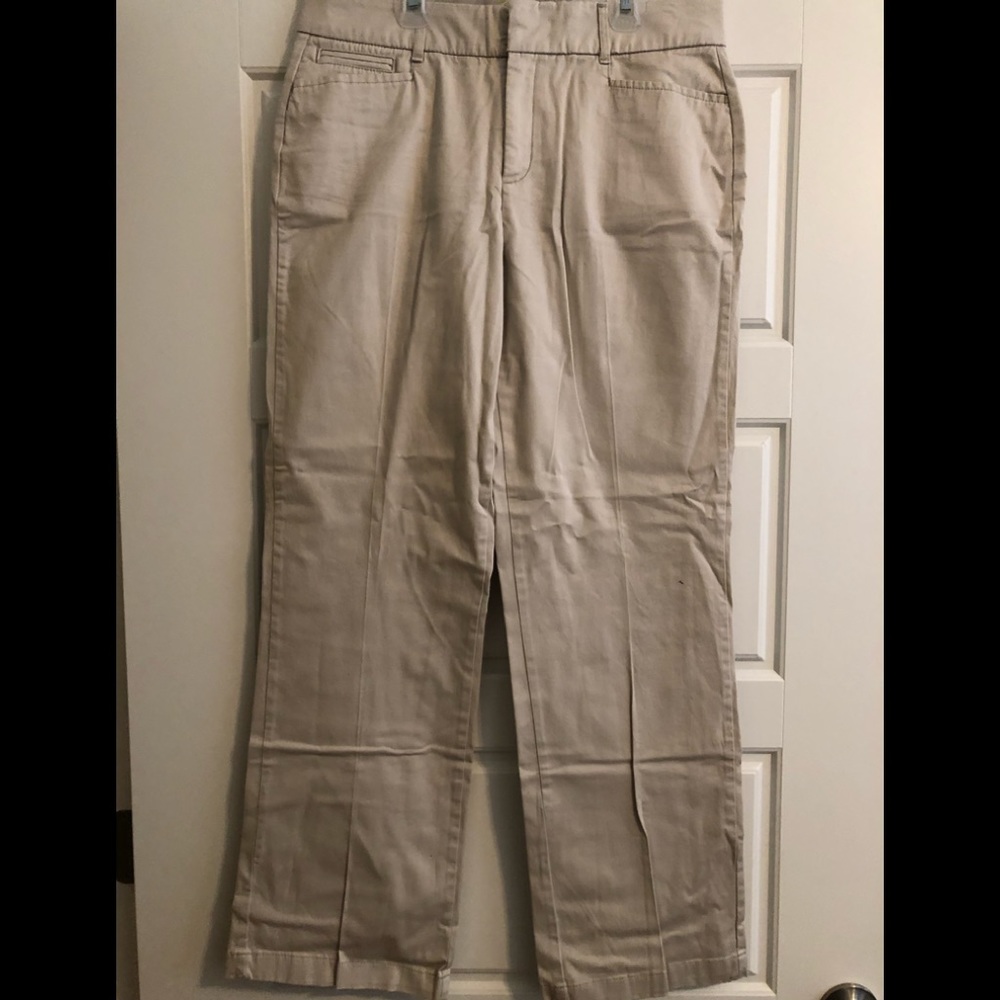 Light khaki pants